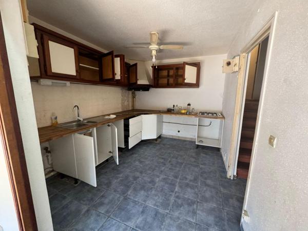 Maison individuelle 160 m² habitables avec deux appartements indépendants – Parcelle de 450 m²
