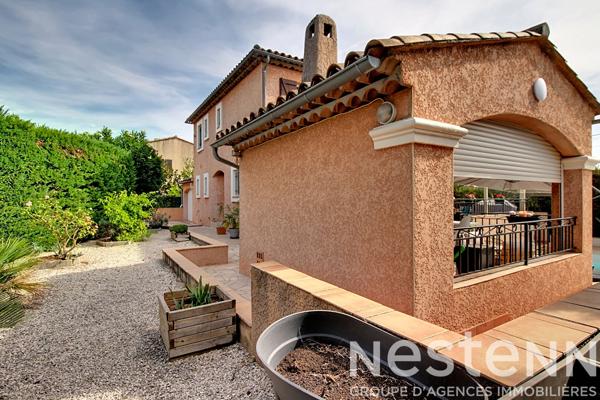 A VENDRE - Maison Vidauban 5 pièces 123m2, piscine , garage  , sous sol  et cave.
