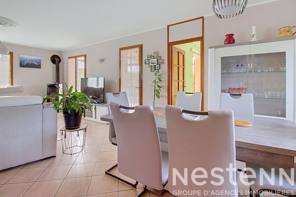 A VENDRE - Maison Vidauban 5 pièces 123m2, piscine , garage  , sous sol  et cave.