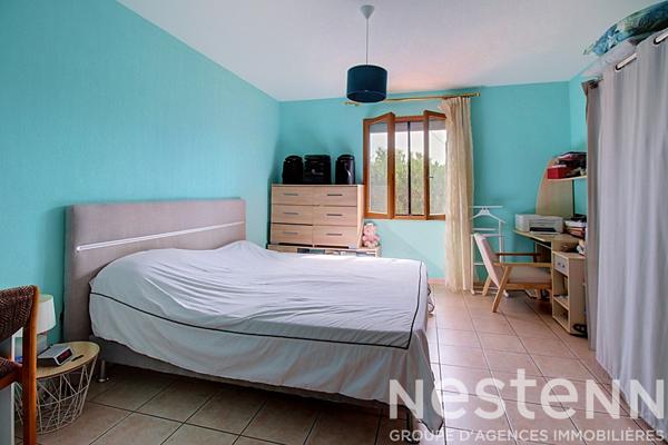 A VENDRE - Maison Vidauban 5 pièces 123m2, piscine , garage  , sous sol  et cave.