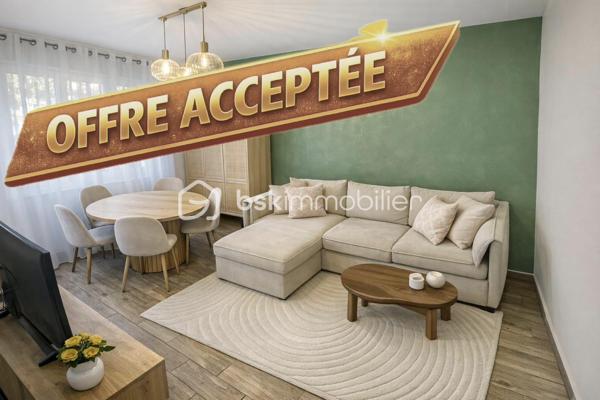 🏡 À vendre – Appartement à Metz

Appartement de 39,70 m², idéalement situé à 7 minutes à pied de la gare, dans un quartier recherché, proche du Muse, du Centre Pompidou et des Arènes.
Accès à l'autoroute rapidement.

Ce bien se compose:
- Un salon / salle à manger lumineux
- Une cuisine fonctionnelle
- Une chambre confortable
- Une salle de bain
- Une cave

Cet appartement offre un cadre de vie pratique et agréable, parfait pour un premier achat ou un investissement locatif.
Façade de l'immeuble refaite en 2015 et commun en début d'année.
