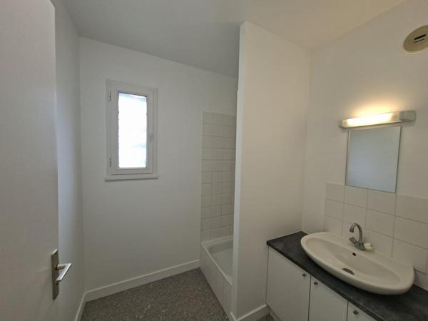 Appartement T2 à louer - 46 m² (réf : 517966)
