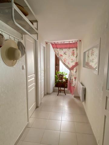 Charras - Maison 131 m² avec grange située sur une impasse