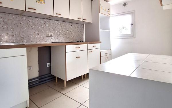 Immeuble à vendre    7 pièces • 123 m2 Saint-Laurent-du-Var