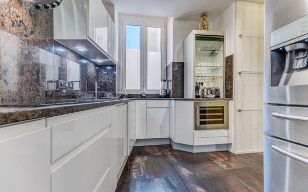 Appartement à vendre    4 pièces • 98 m2 Nice