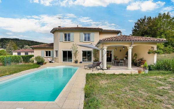 Saint Cyr au Mont d'Or - Maison familiale avec vue dégagée, au calme, grand terrain et sous-sol complet