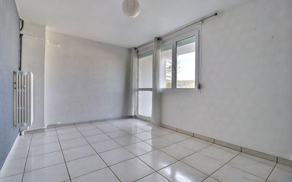 Appartement à vendre    3 pièces • 60 m2 Saint-Avold