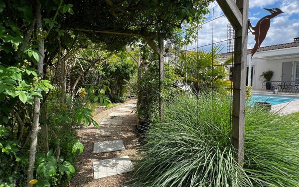 Maison à vendre    5 pièces •  Cozes