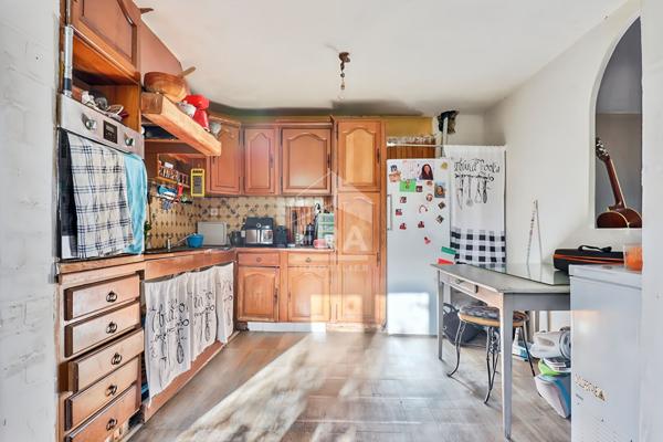 Maison - Secteur Boileaux - 110m2 - Rénovation à prévoir - Garage - Plan de cuques 13380