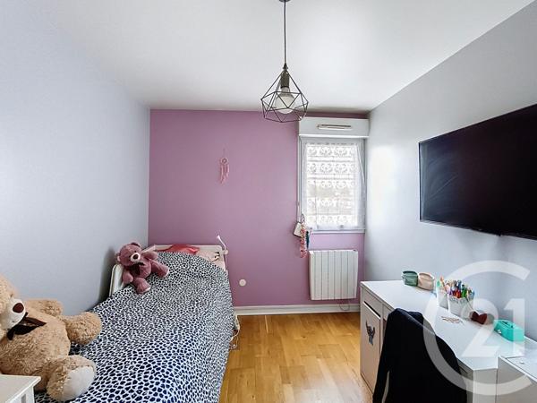 Appartement F4 à vendre  4 pièces - 75,91 m2 ST DENIS - 93