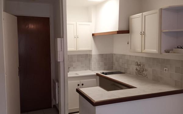 Appartement à vendre    2 pièces • 28 m2 Hyères