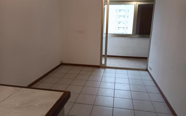 Appartement à vendre    2 pièces • 28 m2 Hyères