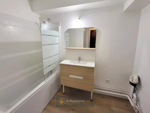 Location                                                      Appartement
                        
                     1 pièces                      31 m2                     à Ermont