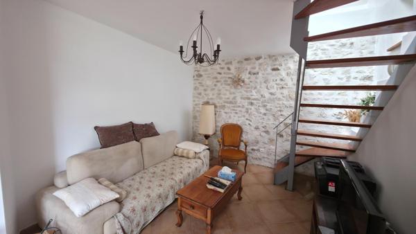 Une maison ou 2 appartements avec jardin !!!