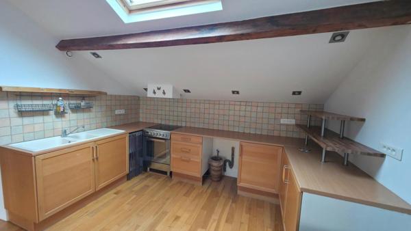 Une maison ou 2 appartements avec jardin !!!