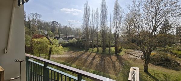 Lumineux et spacieux appartement F3 à 6 minutes à pied de la gare.