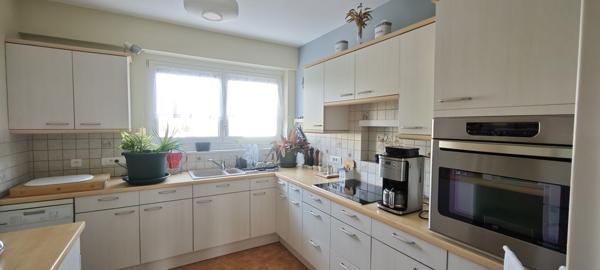 Lumineux et spacieux appartement F3 à 6 minutes à pied de la gare.
