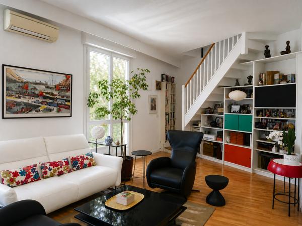Appartement
         5 pièces
        - 104 m² Exclusivité 345 000 € *