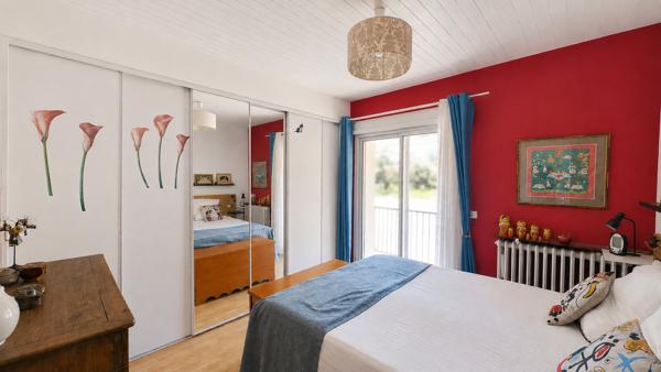 Appartement
         5 pièces
        - 104 m² Exclusivité 345 000 € *