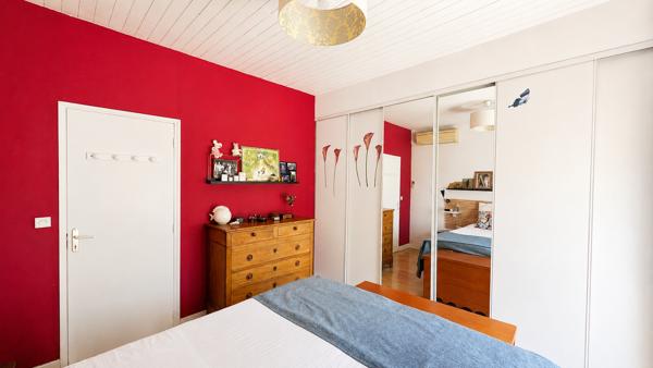Appartement
         5 pièces
        - 104 m² Exclusivité 345 000 € *