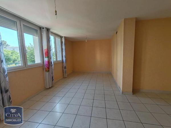 Appartement à louer 3 pièces 66.94m² Nîmes (30000)