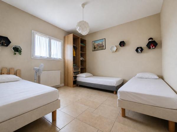 Maison 6 pièce(s) 4 chambre(s) 180.1 m²