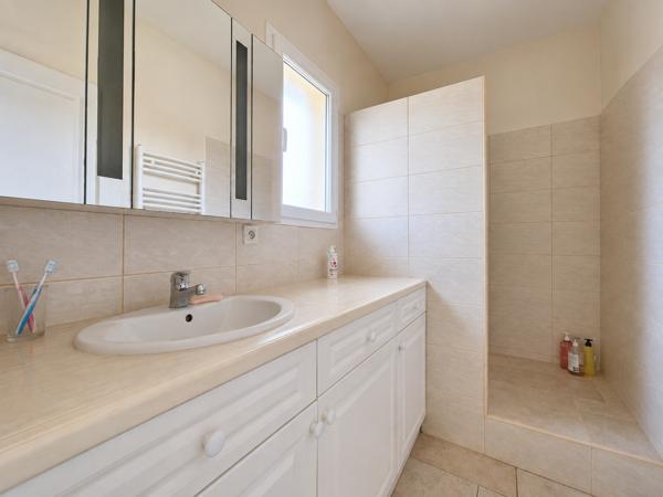 Maison 6 pièce(s) 4 chambre(s) 180.1 m²
