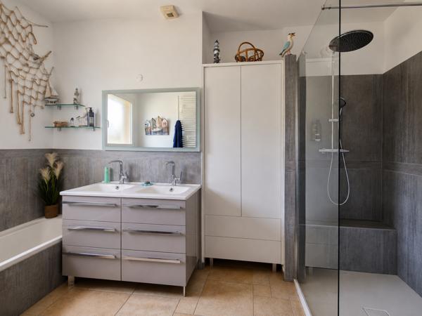 Maison 6 pièce(s) 4 chambre(s) 180.1 m²