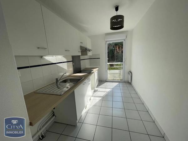 Appartement à louer 3 pièces 64.25m² Lons (64140)