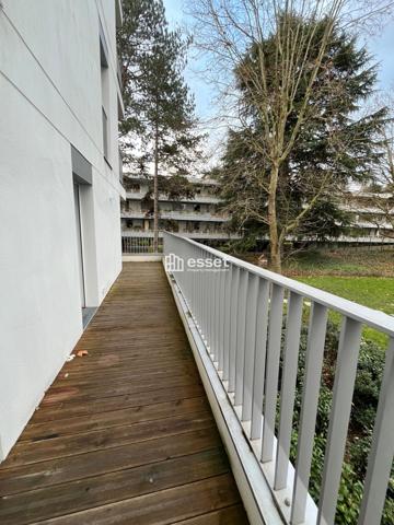 Location Appartement 5 pièces 101.6 m² - Rueil Malmaison 92500