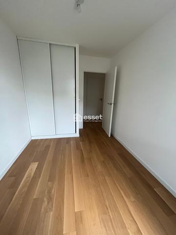 Location Appartement 5 pièces 101.6 m² - Rueil Malmaison 92500