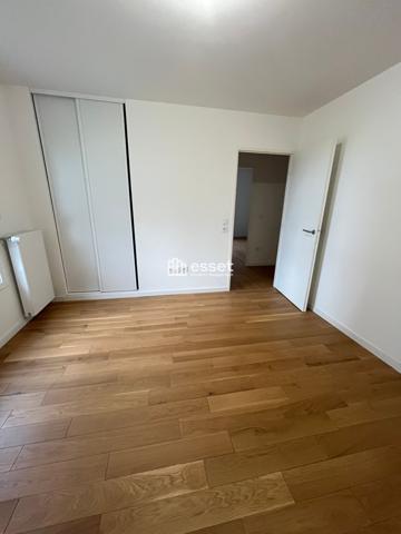 Location Appartement 5 pièces 101.6 m² - Rueil Malmaison 92500