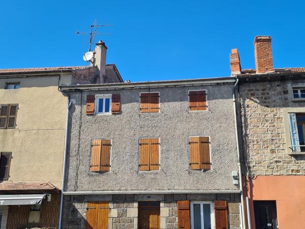 Achat maison Montfaucon-en-Velay - 5 pièce(s) - 110 m² - 95 000 €