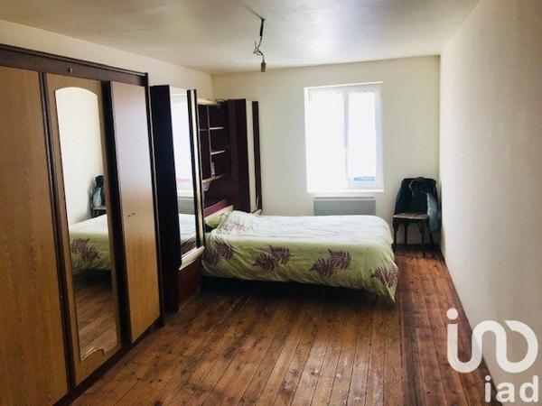 Maison 5 pièces de 140 m² à Viersat (23170)