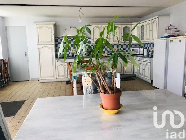 Maison 5 pièces de 140 m² à Viersat (23170)