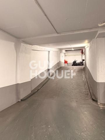 Parking / box - À vendre