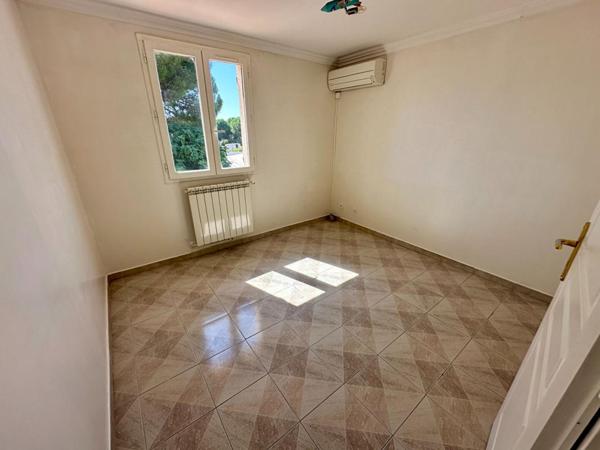 Villa 5 chambres avec piscine et annexe -LATTES BOIRARGUES