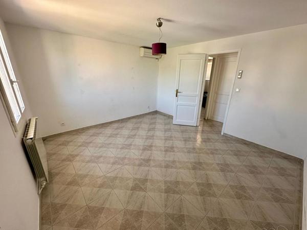 Villa 5 chambres avec piscine et annexe -LATTES BOIRARGUES