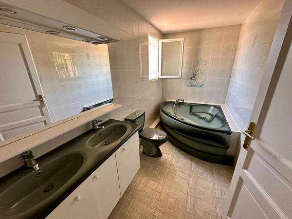 Villa 5 chambres avec piscine et annexe -LATTES BOIRARGUES