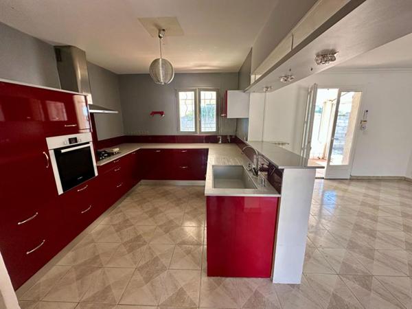 Villa 5 chambres avec piscine et annexe -LATTES BOIRARGUES