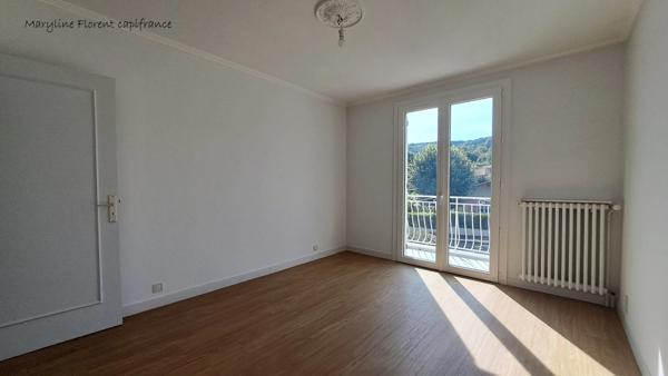 Belle Maison Familiale de 120 m² avec Jardin Arboré – Romagat