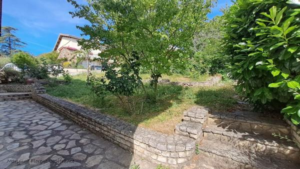 Belle Maison Familiale de 120 m² avec Jardin Arboré – Romagat