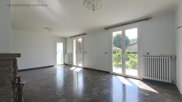 Belle Maison Familiale de 120 m² avec Jardin Arboré – Romagat