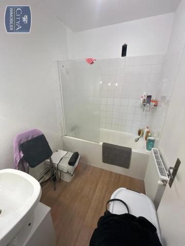 Appartement à louer 2 pièces 48.04m² Tours (37100)