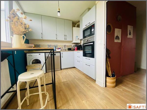 SECTEUR SUD / COUP DE COEUR / T3 LUMINEUX ET TRAVERSANT, 63M2 ENTIEREMENT RENOVE AVEC GOUT / CAVE !! PAS DE TRAVAUX A PREVOIR !