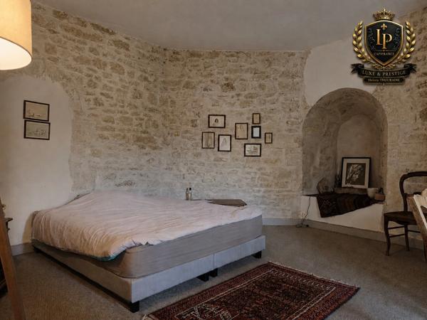 Bien de caractère chargé d'histoire à vendre LA MOTHE SAINT HERAY (79)