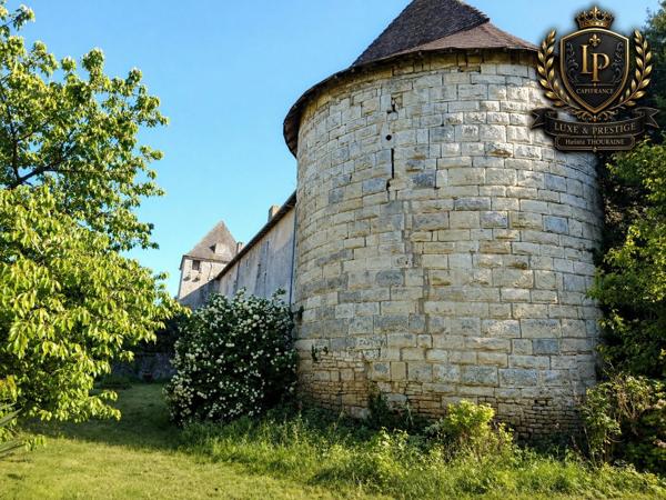 Bien de caractère chargé d'histoire à vendre LA MOTHE SAINT HERAY (79)
