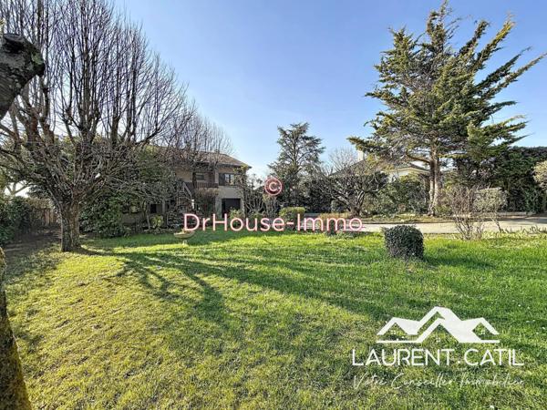 Maison à vendre 9 pièces de 214 m²