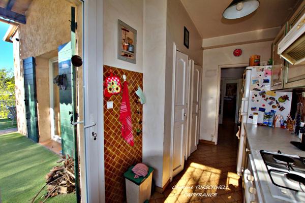 MARSEILLE 12EME - LES TROIS LUCS - PROPRIETE EXCEPTIONNELLE AVEC PISCINE - MAISON PRINICPALE ET APPARTEMENT 3 PIECES