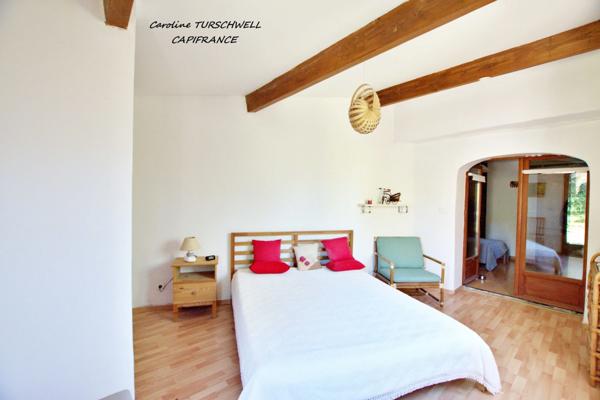 MARSEILLE 12EME - LES TROIS LUCS - PROPRIETE EXCEPTIONNELLE AVEC PISCINE - MAISON PRINICPALE ET APPARTEMENT 3 PIECES